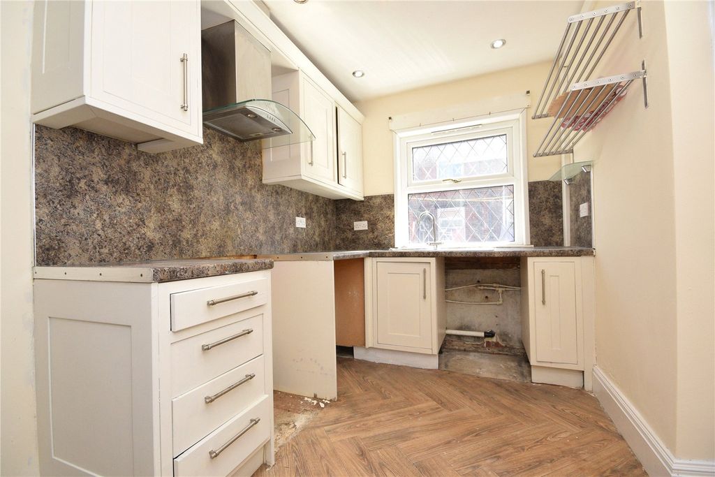 Property photo 3 of 13 Picture No. 01