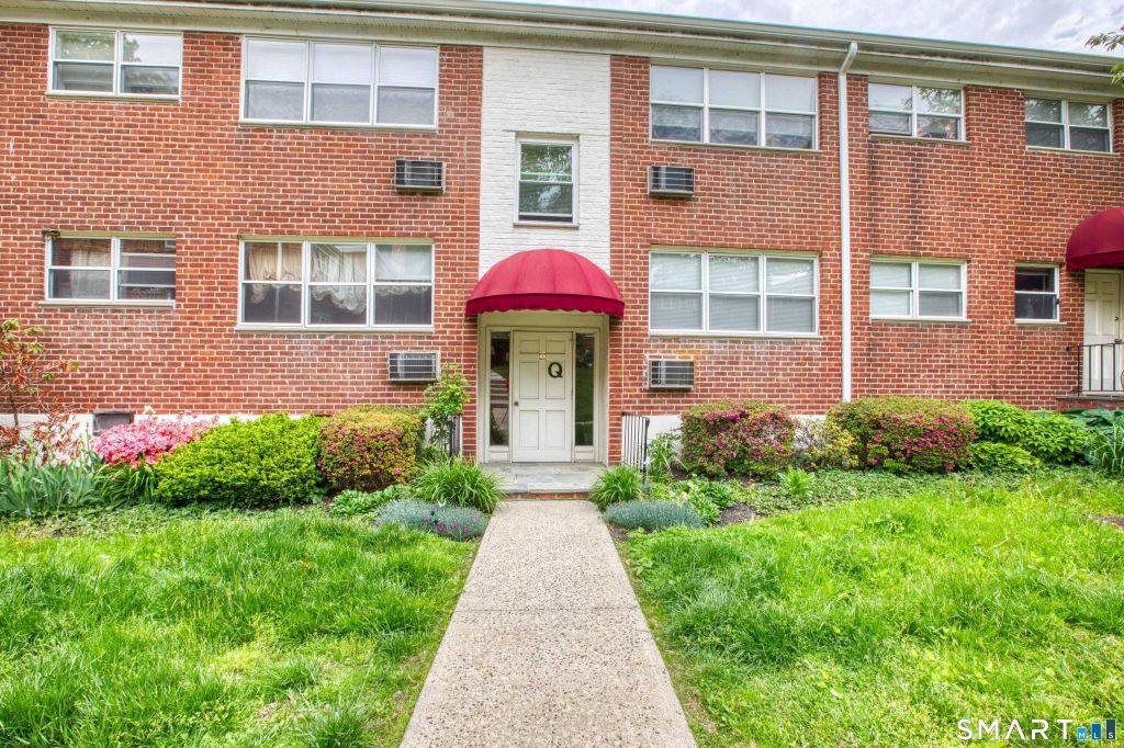 Property photo 1 of 27