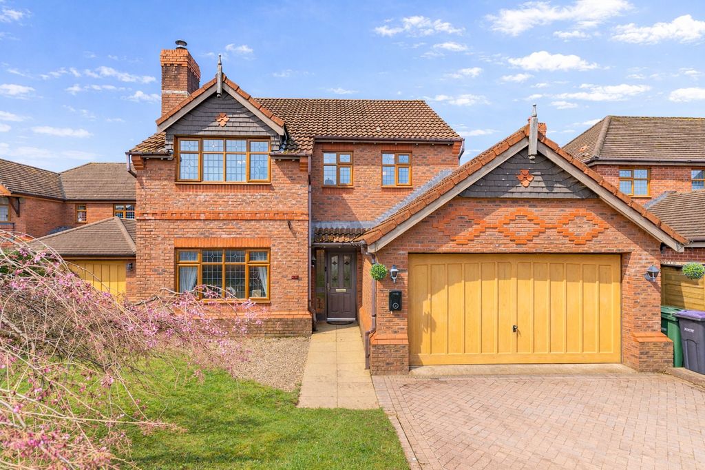 Property photo 1 of 35