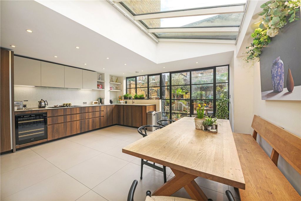 Property photo 1 of 28 Kitchen/Dining Room