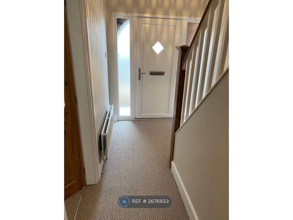 Property photo 3 of 35