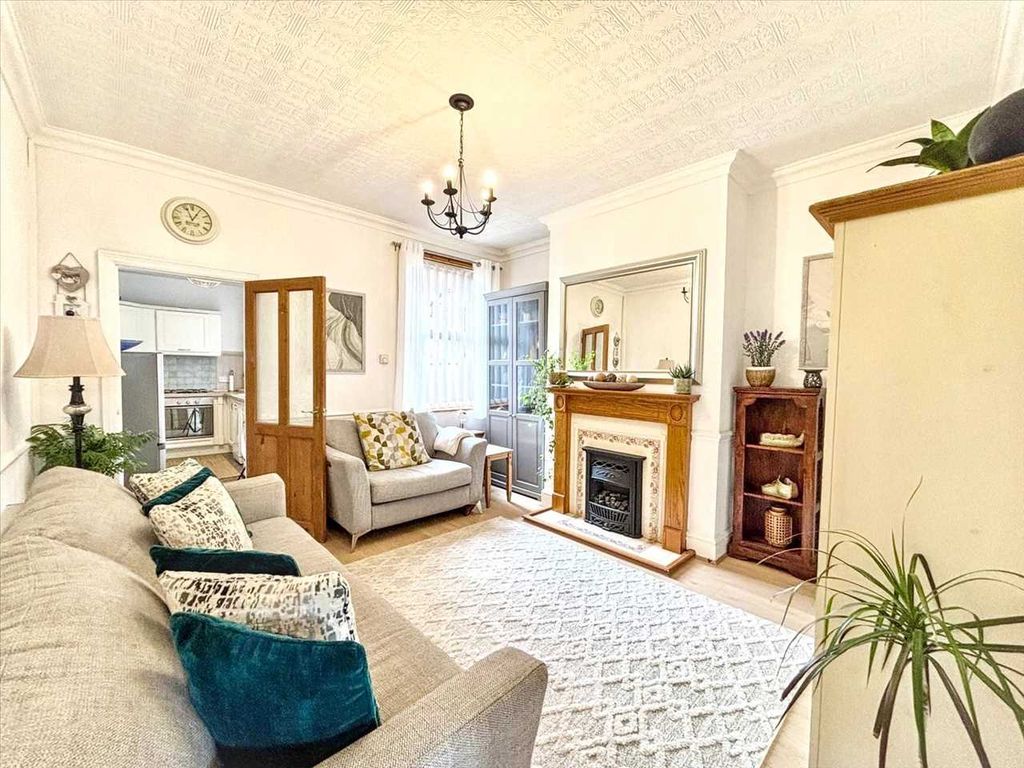 Property photo 2 of 17 Reception Room