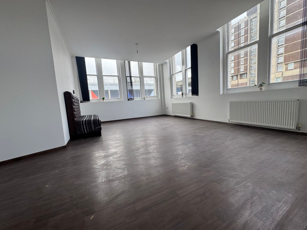 Property photo 3 of 4