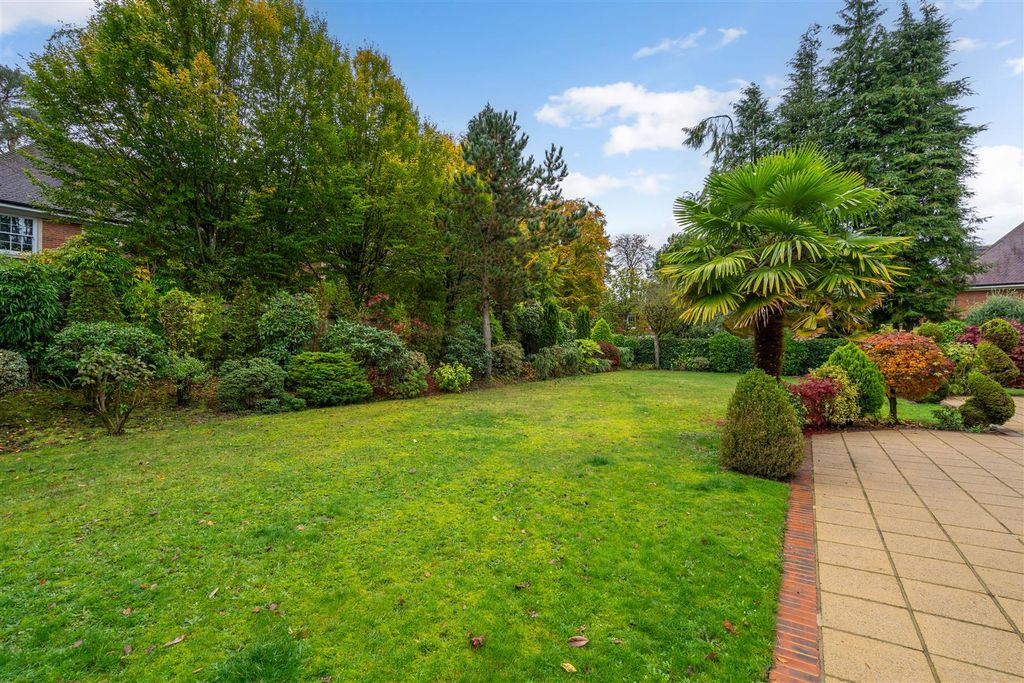 Property photo 2 of 28 81536_1-Ashwood-Place (38).Jpg