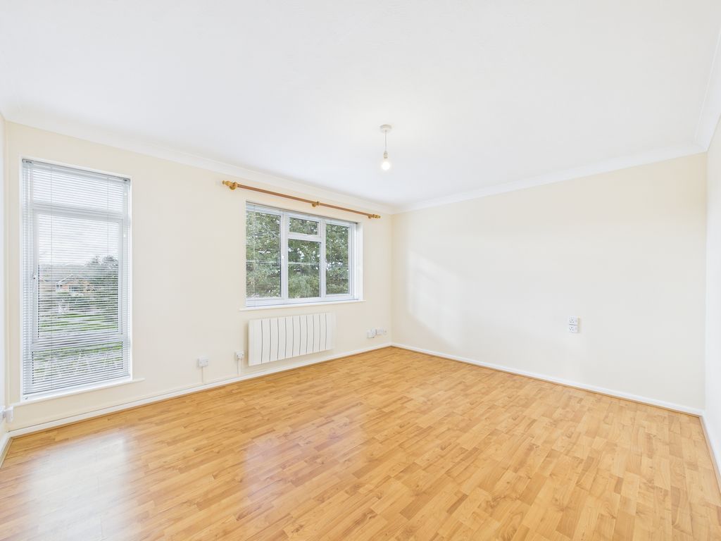 Property photo 3 of 5 Lounge