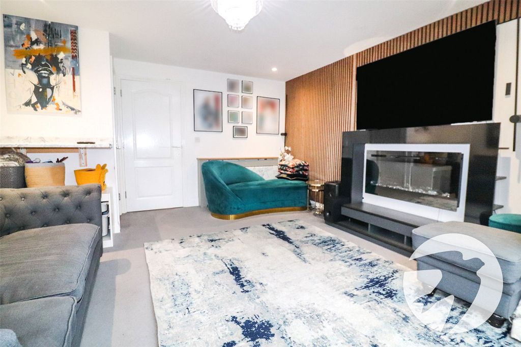 Property photo 3 of 22 Picture No. 25