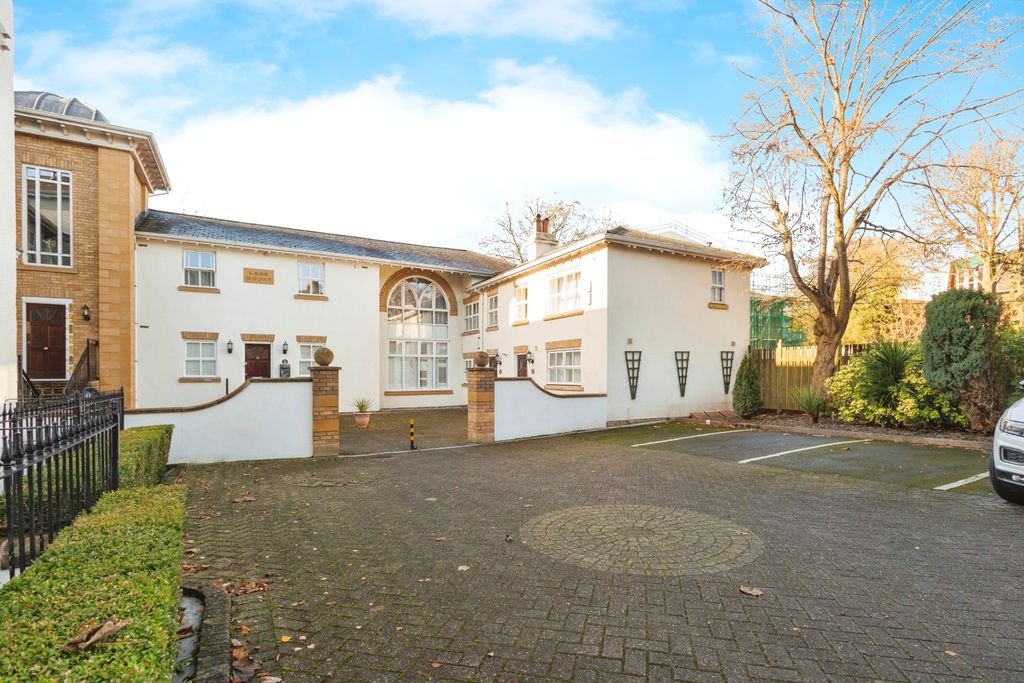 Property photo 1 of 17 Photography