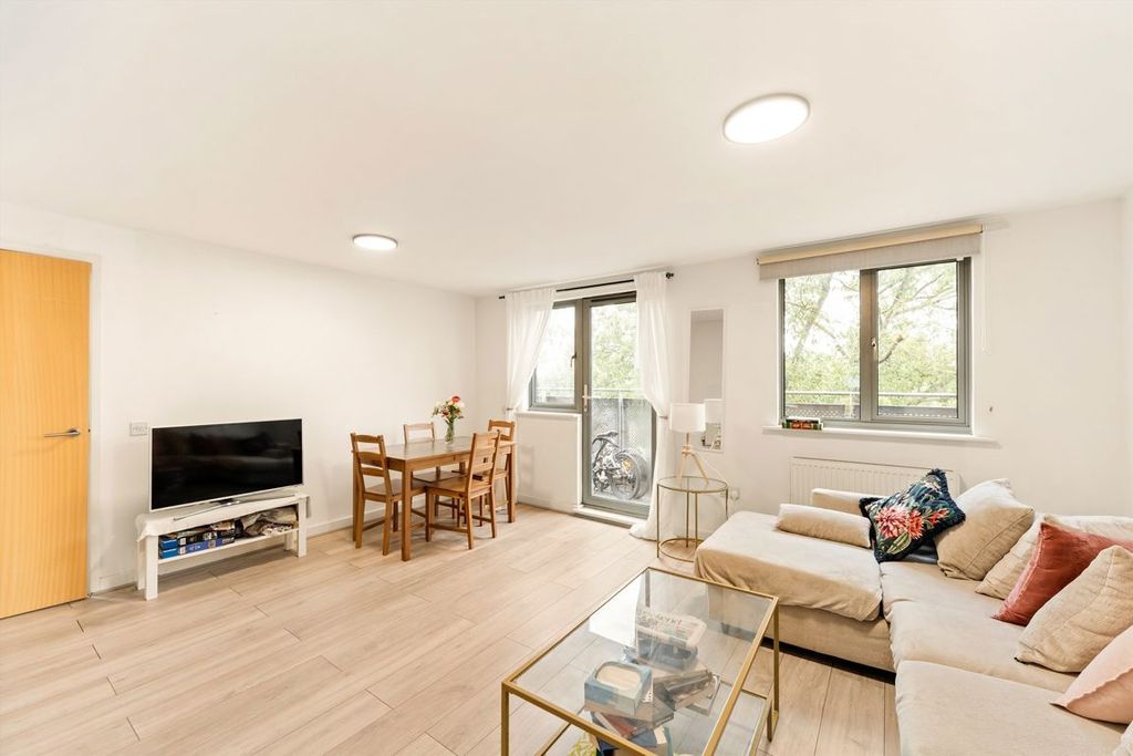 Property photo 2 of 7