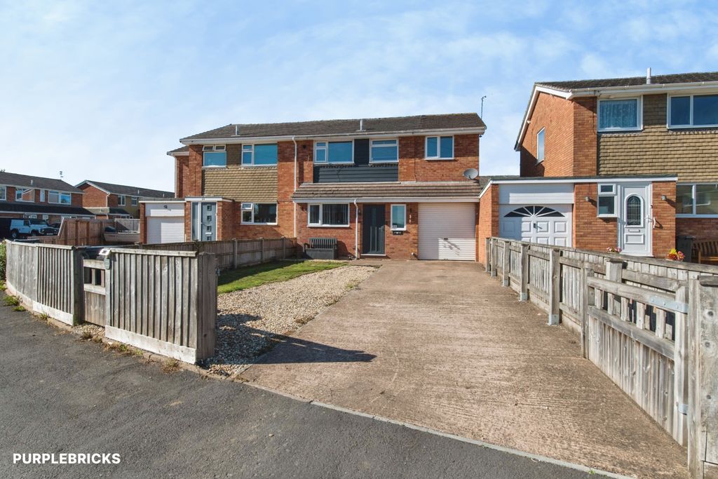Property photo 2 of 27