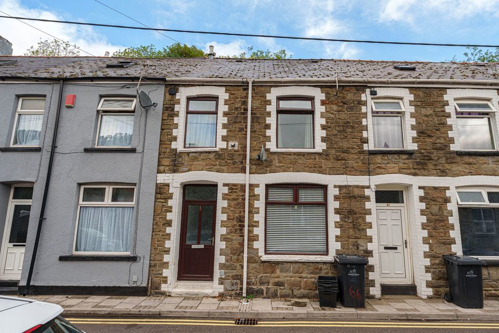 Property photo 1 of 27