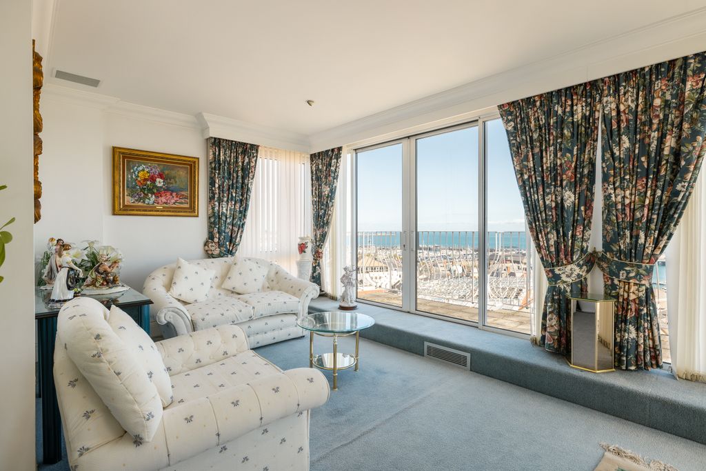 Additional image 13 of 4 bed detached house for saleClifton, St. Peter Port, Guernsey GY1