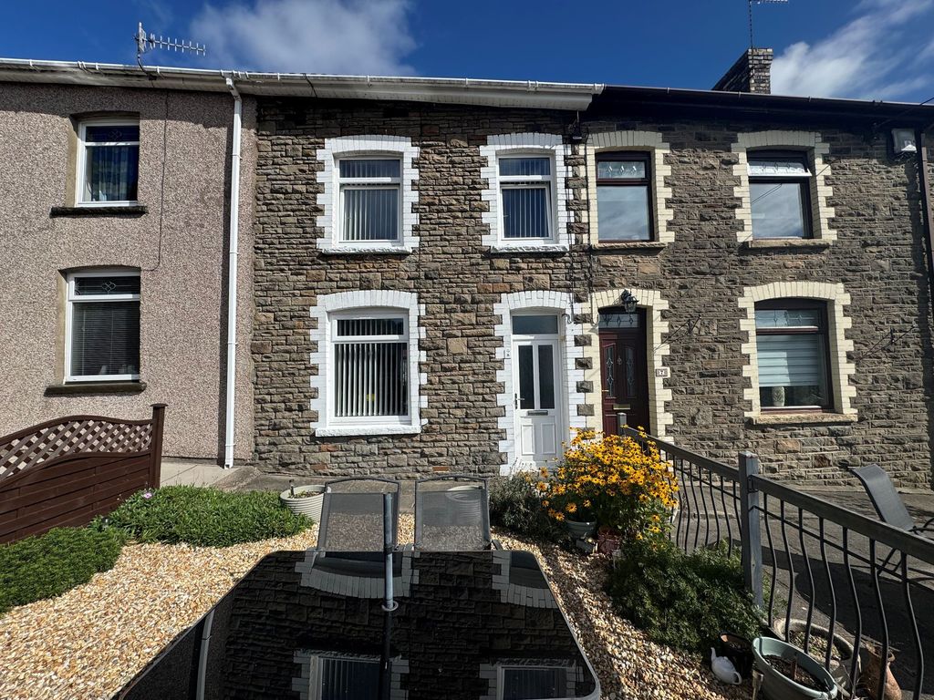 Property photo 1 of 27
