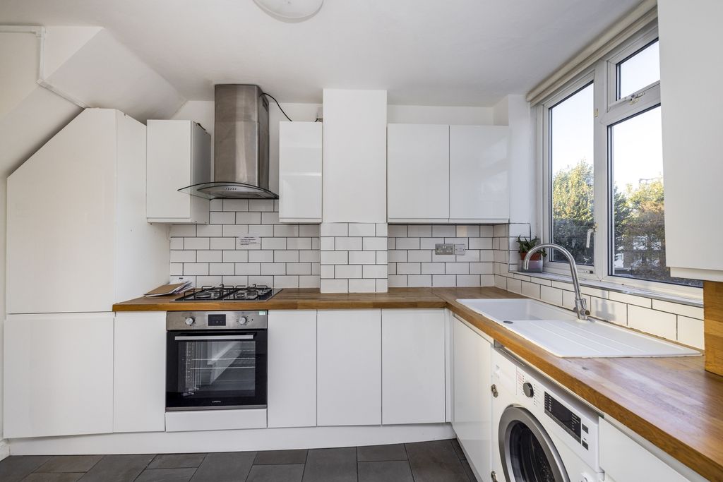 Property photo 3 of 26 Bfk_5597