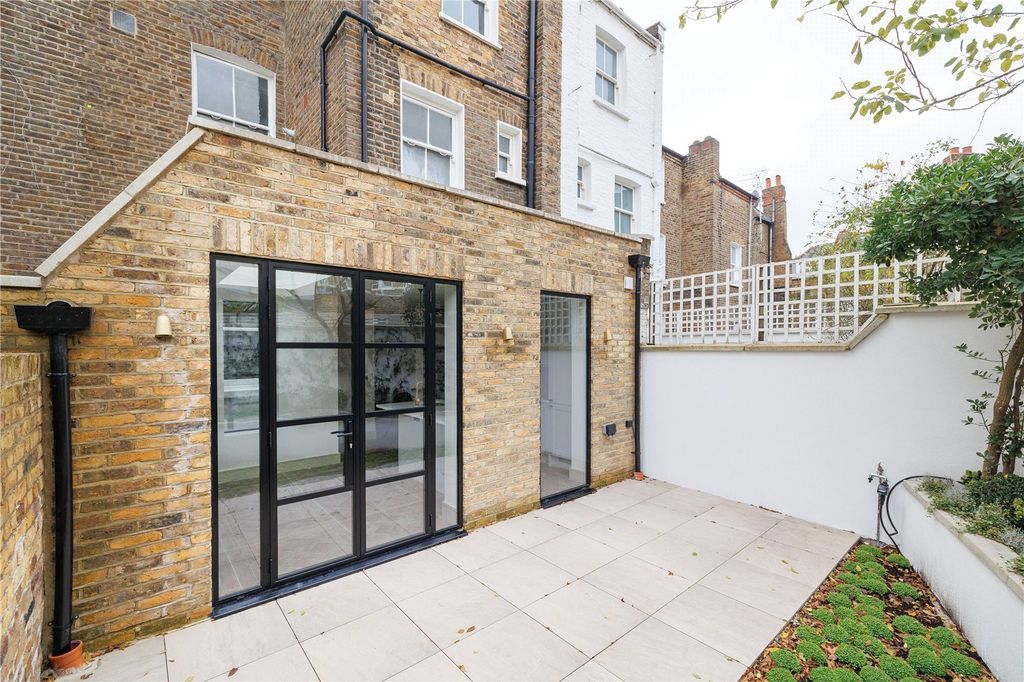Property photo 1 of 7