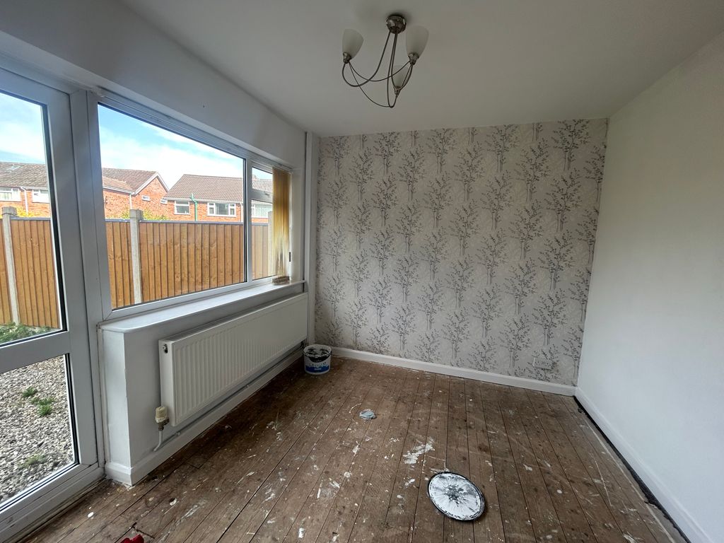 Property photo 3 of 12 Image