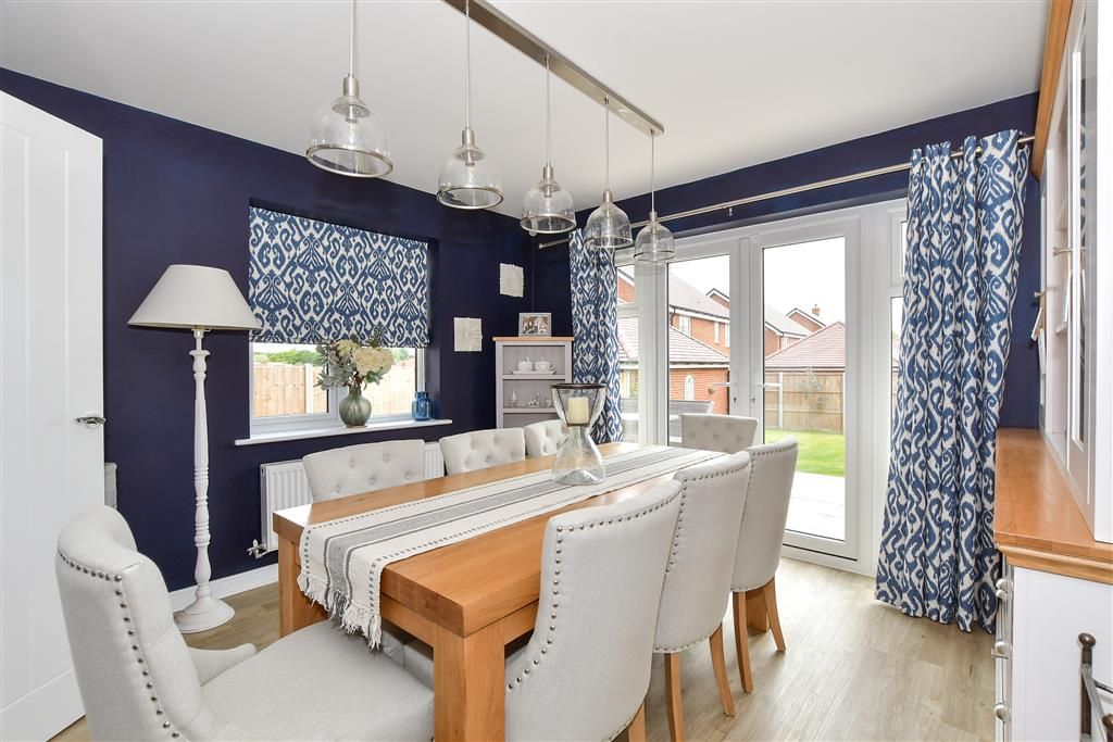 Property photo 3 of 15 Dining Area