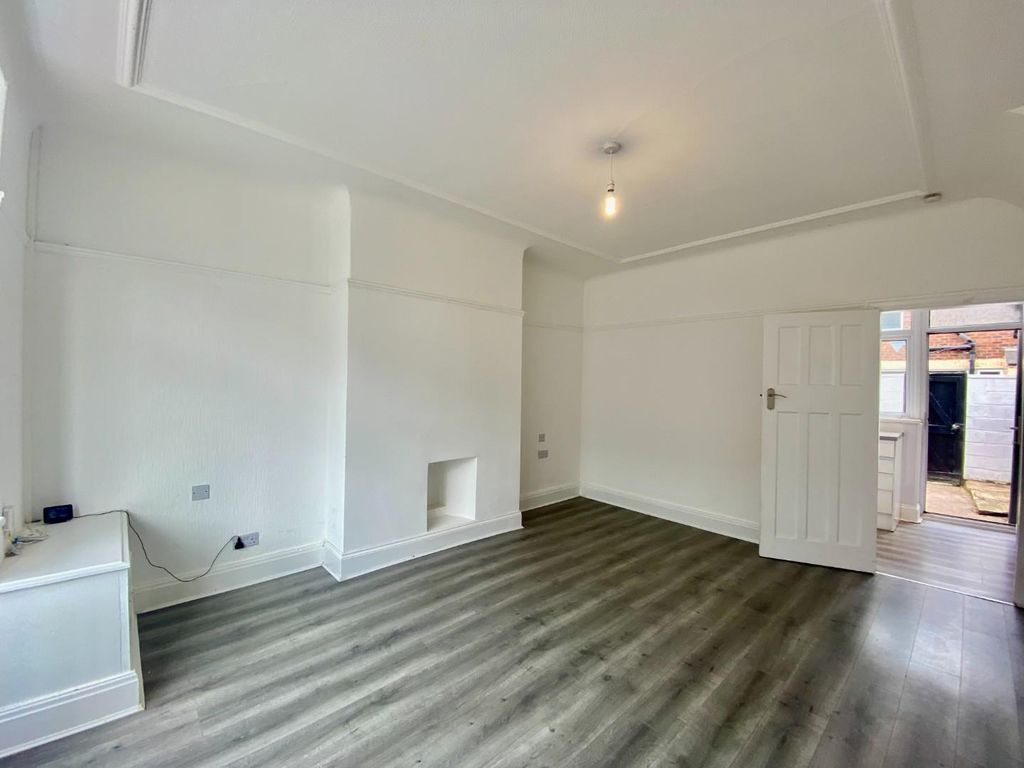 Property photo 2 of 14 Img_9073.Jpg