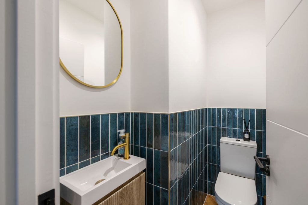 Property photo 3 of 26