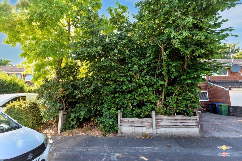 Property photo 2 of 16