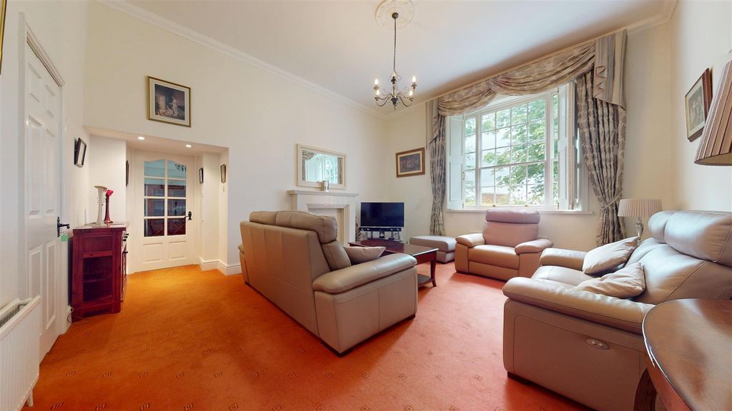 Property photo 2 of 19 Eccleston Hall Living Room