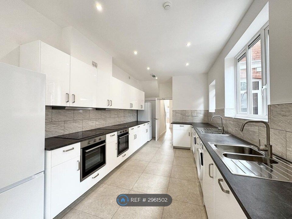 Property photo 1 of 26