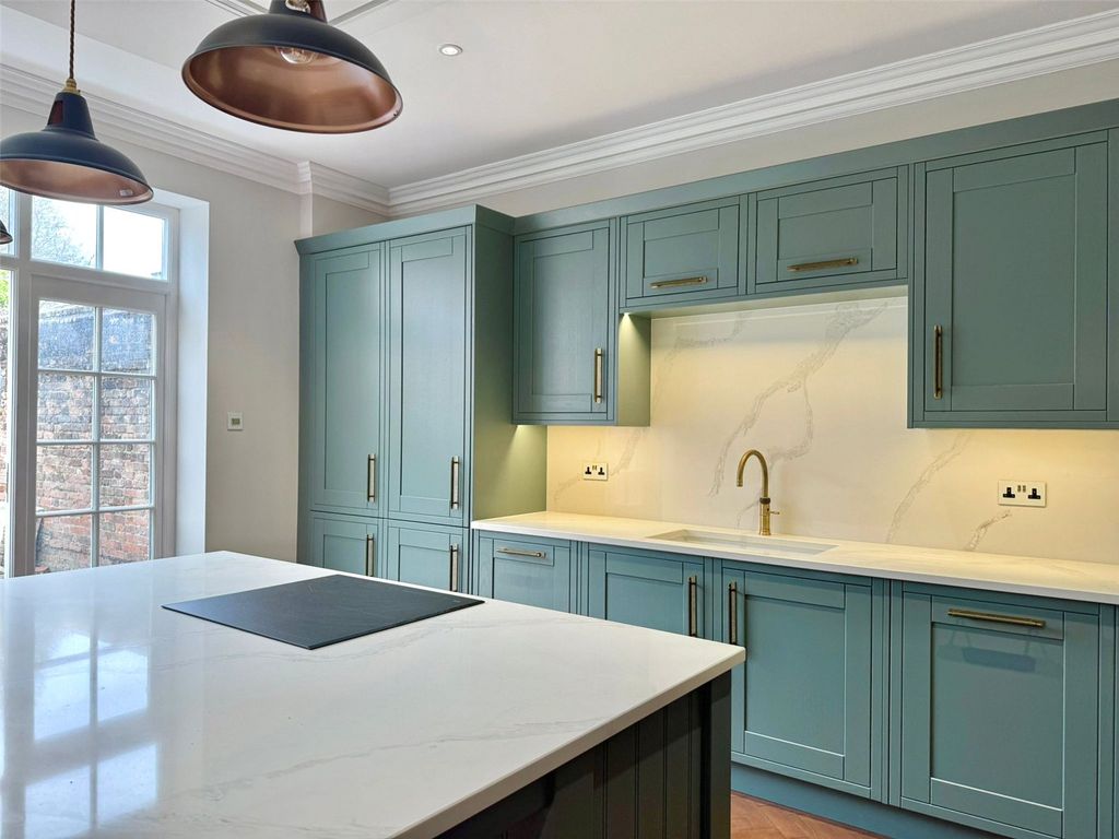 Property photo 3 of 18 Picture No. 02