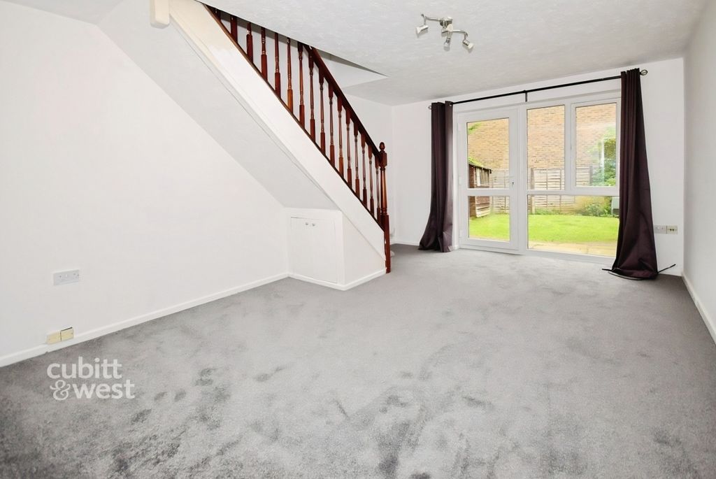 Property photo 3 of 11 A62F3Dca-3