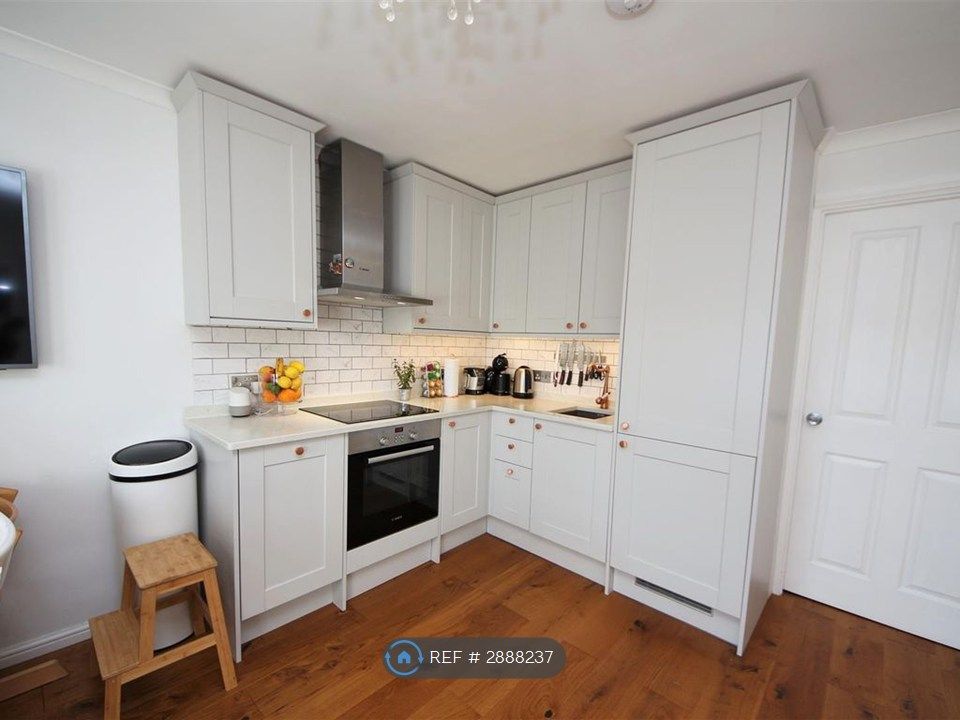 Property photo 2 of 23 Kitchen 1
