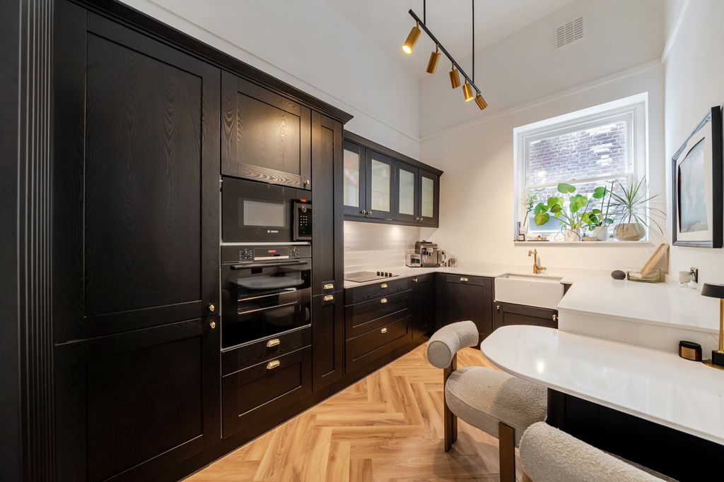 Property photo 2 of 12 1514899-9-1A066A7...