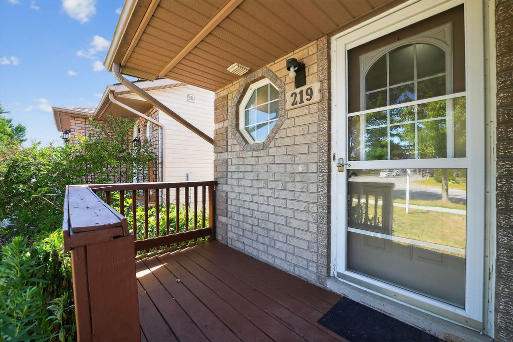 Property photo 3 of 43