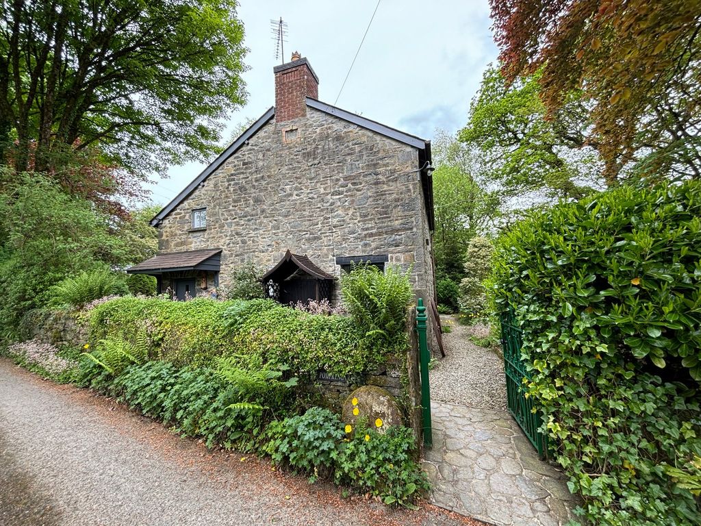 Property photo 2 of 26