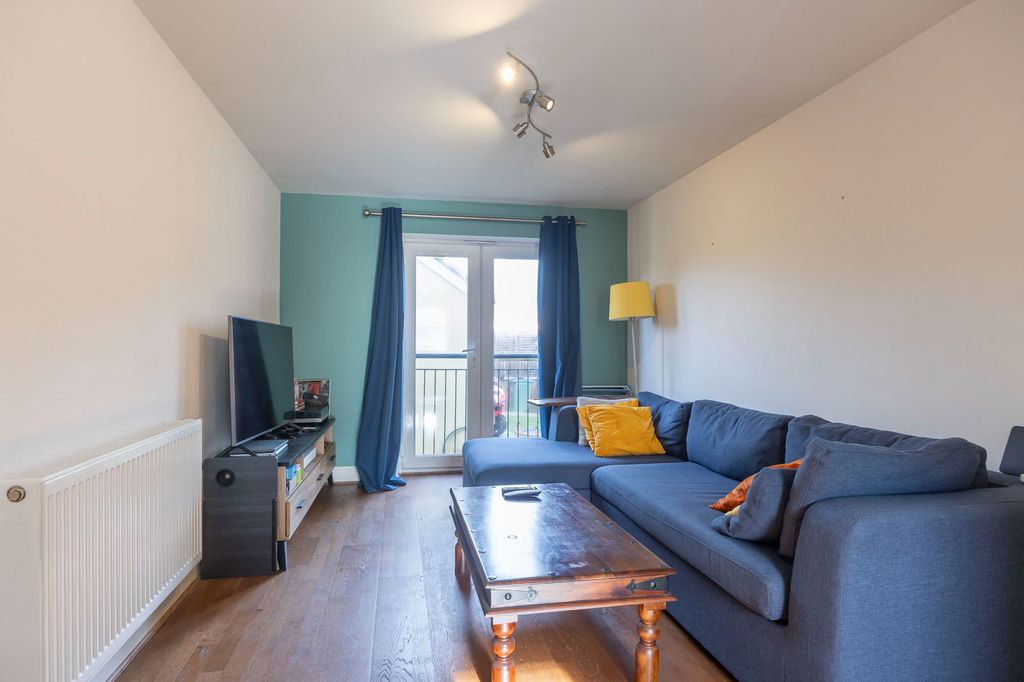 Property photo 2 of 8