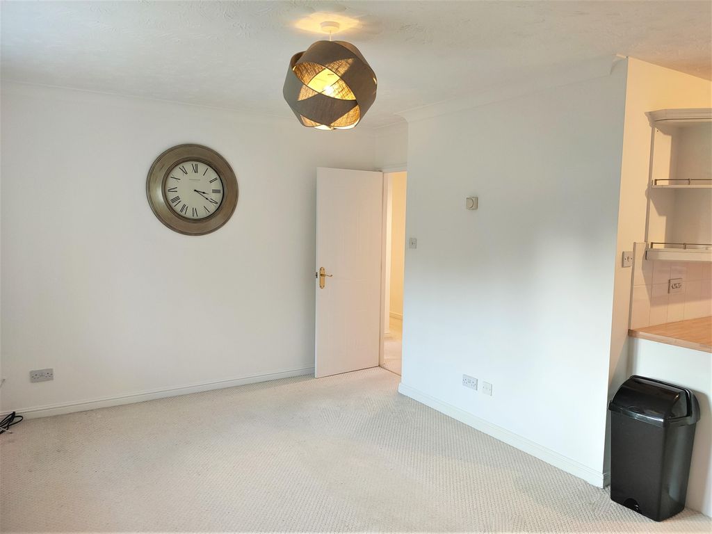 Property photo 3 of 12 Image