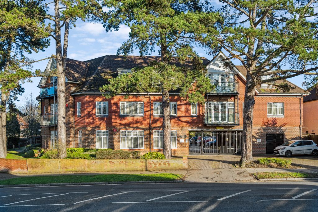 Property photo 1 of 14