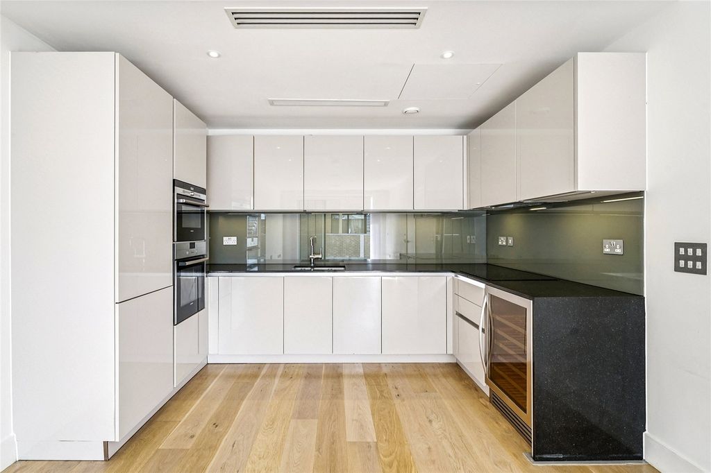 Property photo 3 of 13 Kitchen