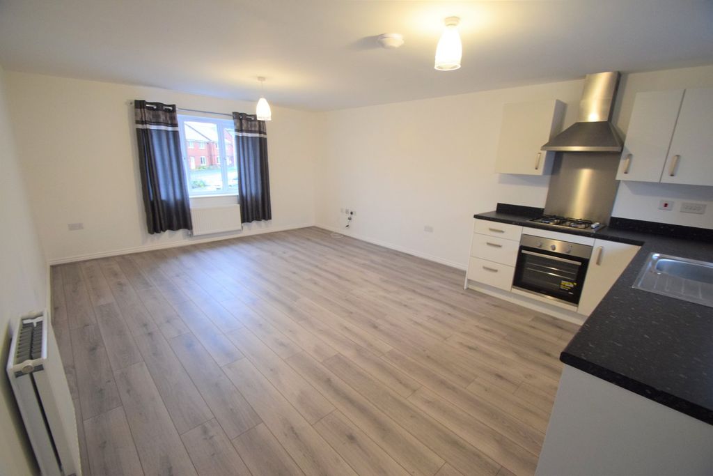 Property photo 3 of 8 Tiverton Seddons