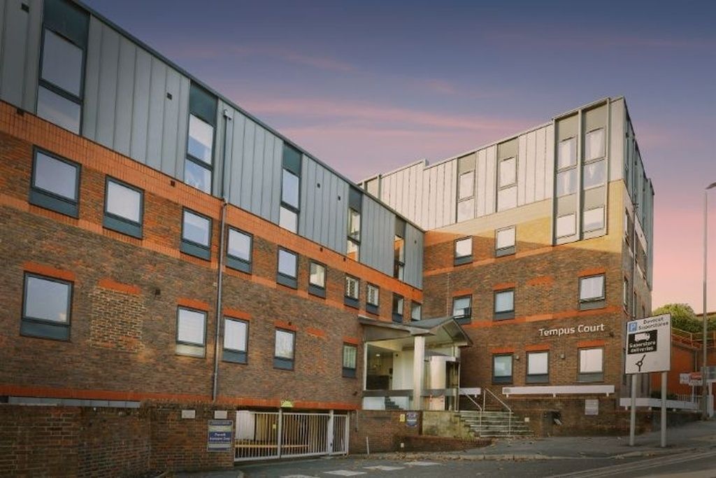 Property photo 1 of 6