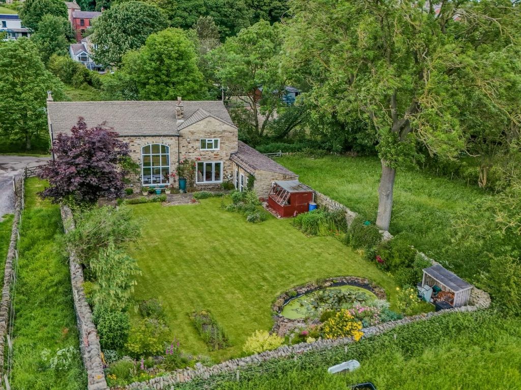 Property photo 2 of 25