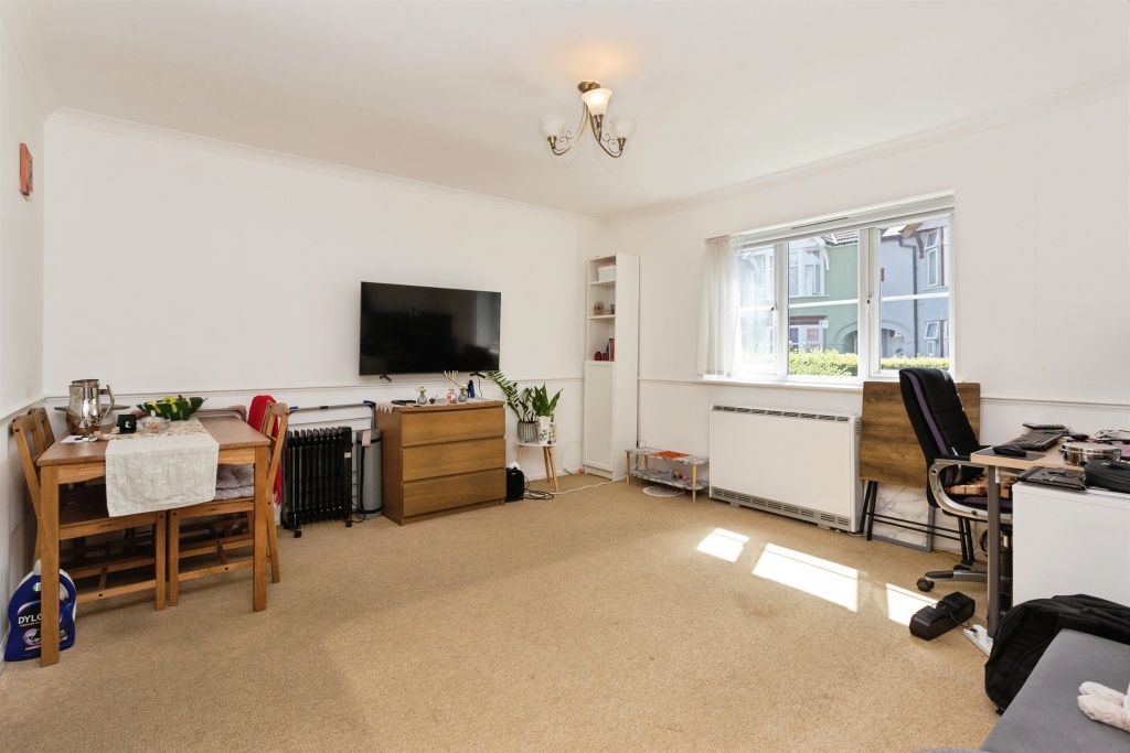Property photo 2 of 12