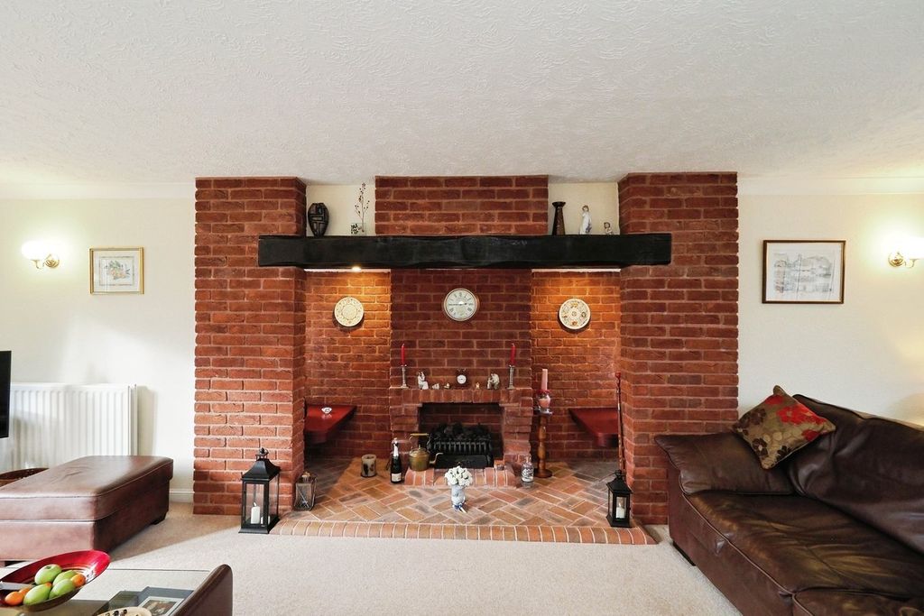 Property photo 3 of 29