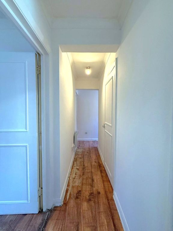 Property photo 3 of 8 Picture No. 13