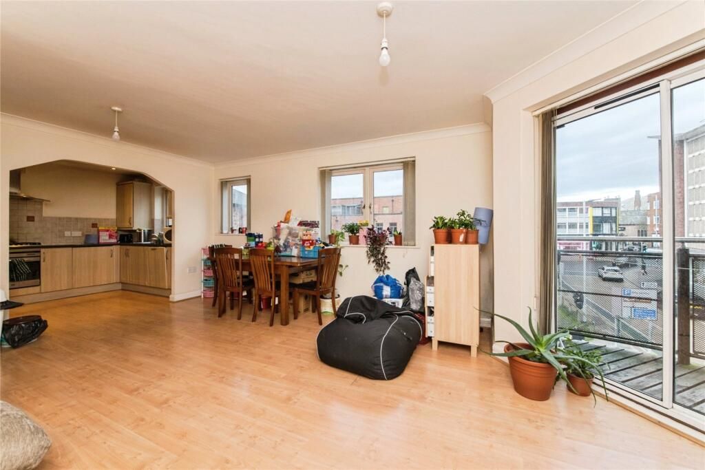 Property photo 2 of 9