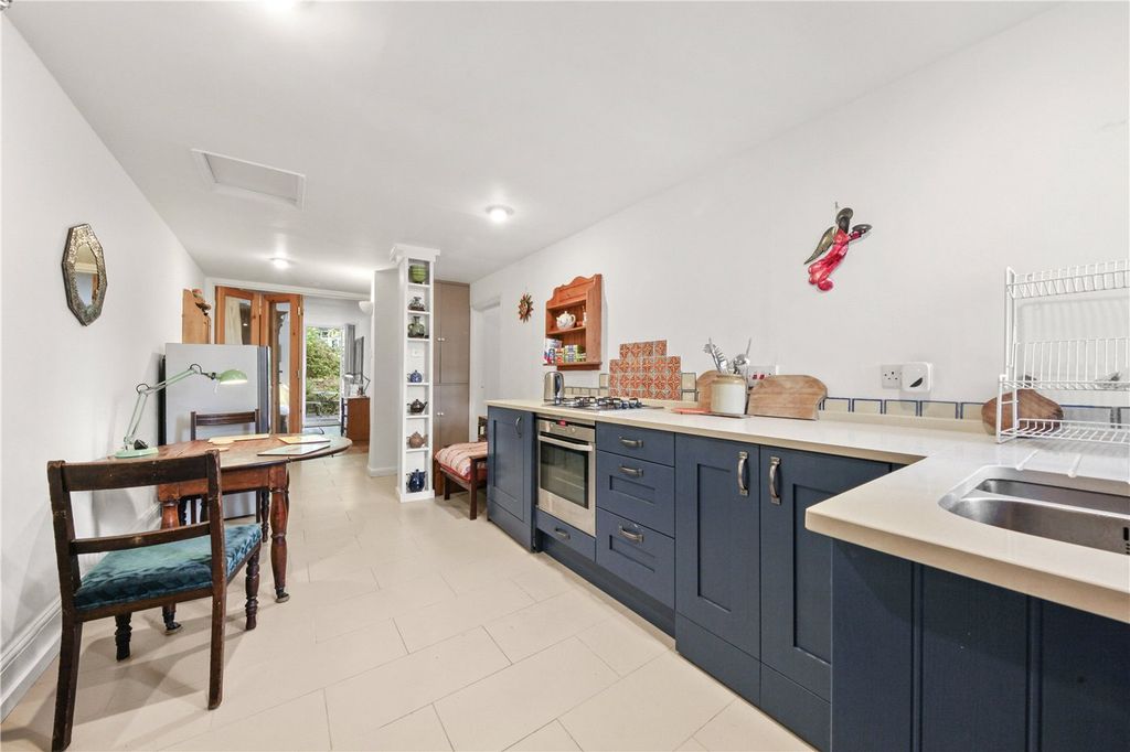 Property photo 2 of 11 Picture No. 29