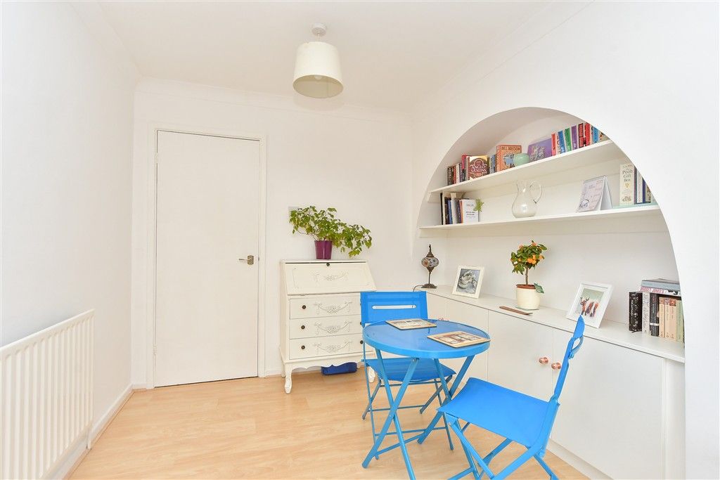 Property photo 3 of 7 Lounge/Diner