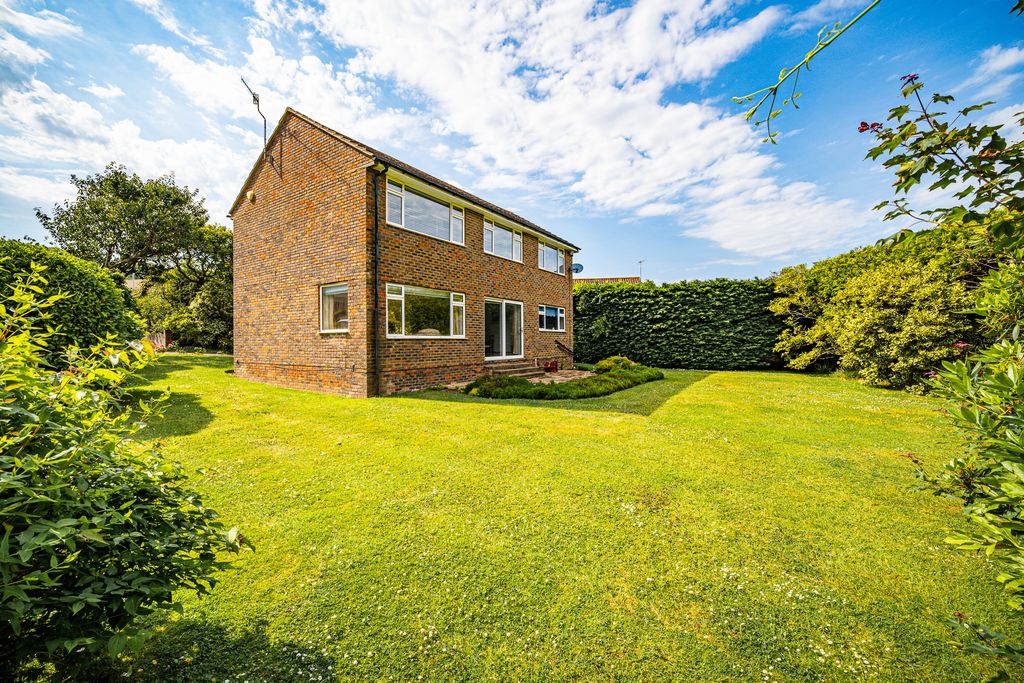 Property photo 2 of 23