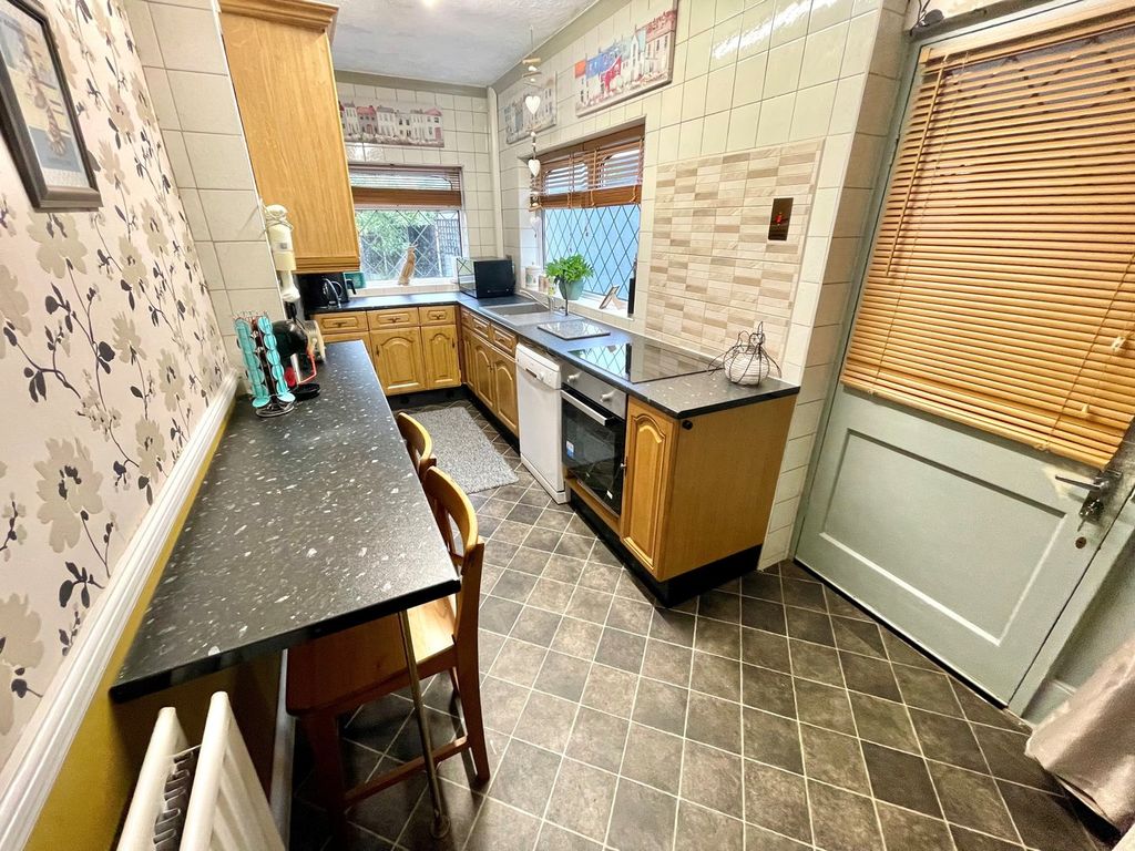 Property photo 3 of 20
