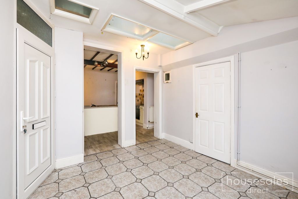 Property photo 2 of 13