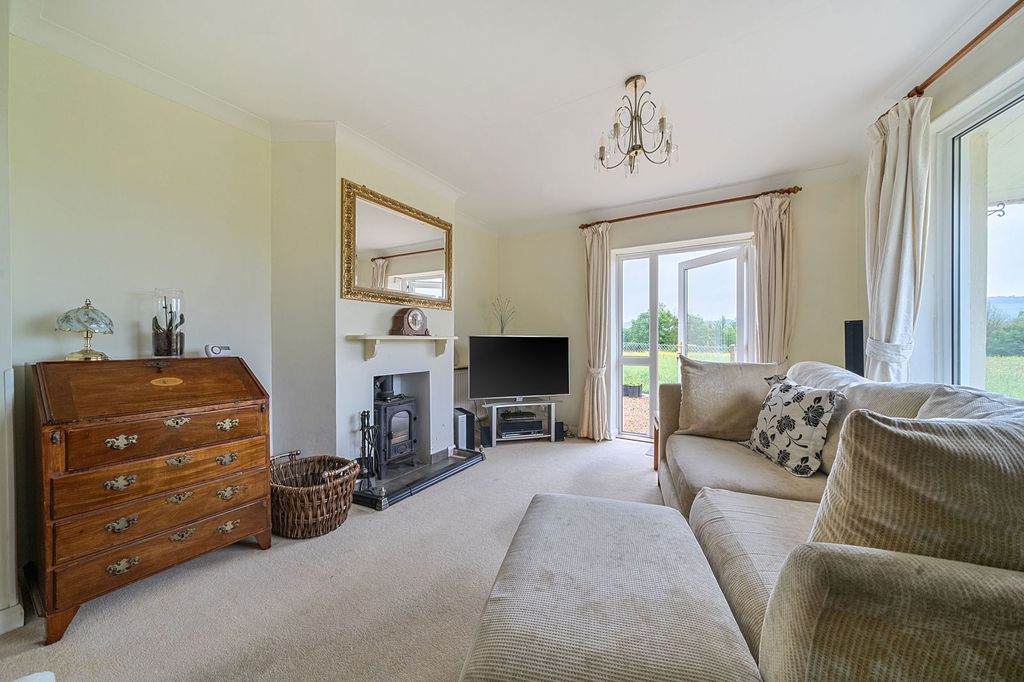 Property photo 2 of 30