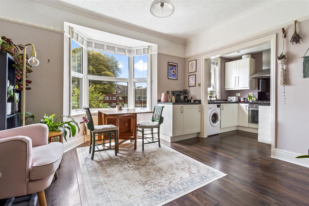 Property photo 2 of 17 39A Grove Road-001.Jpg