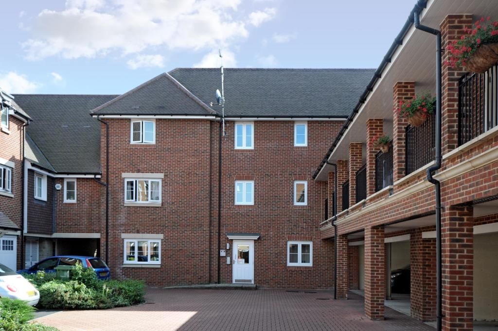 Property photo 3 of 10 External View